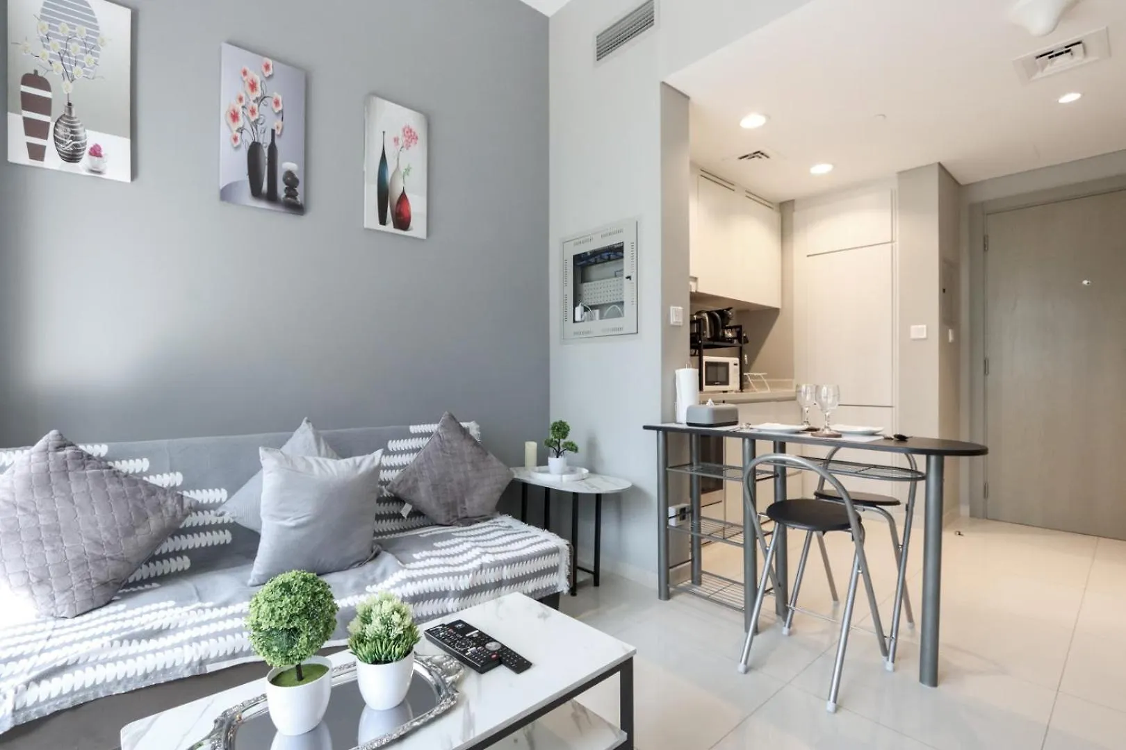 Stylish 1Br Close To Metro Burj Khalifa & Dubai Canal 0*,  איחוד האמירויות הערביות